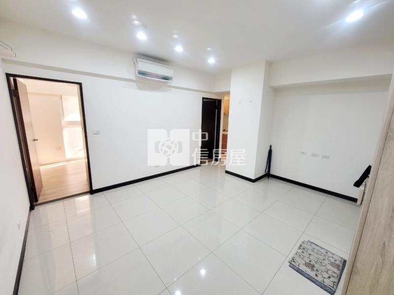 【新世紀】超值A21捷運法國紅2房房屋室內格局與周邊環境