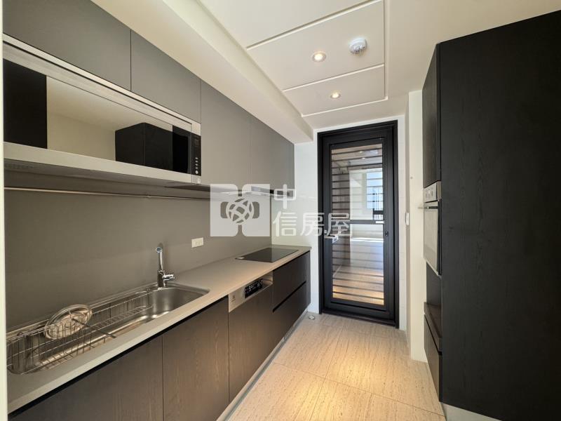 近南屯捷運站全新落成質感三房平車房屋室內格局與周邊環境