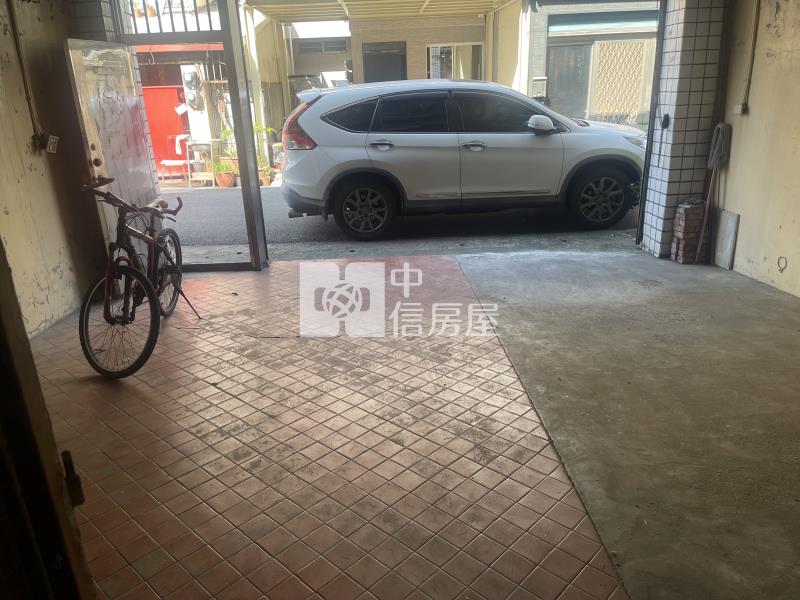 仁美國小懷舊雙車庫別墅房屋室內格局與周邊環境