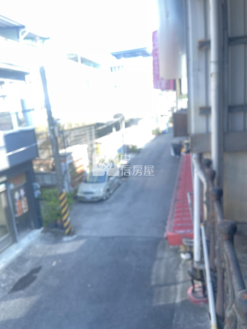 仁美國小懷舊雙車庫別墅房屋室內格局與周邊環境