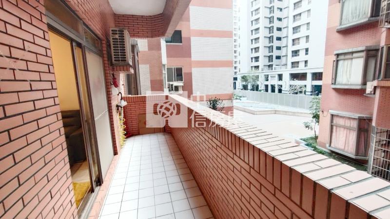 藝文特區~G11捷運綠線稀有超低公設三房車房屋室內格局與周邊環境