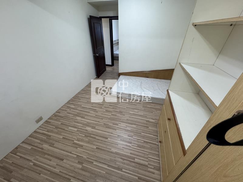 近健行科大電梯美四房房屋室內格局與周邊環境