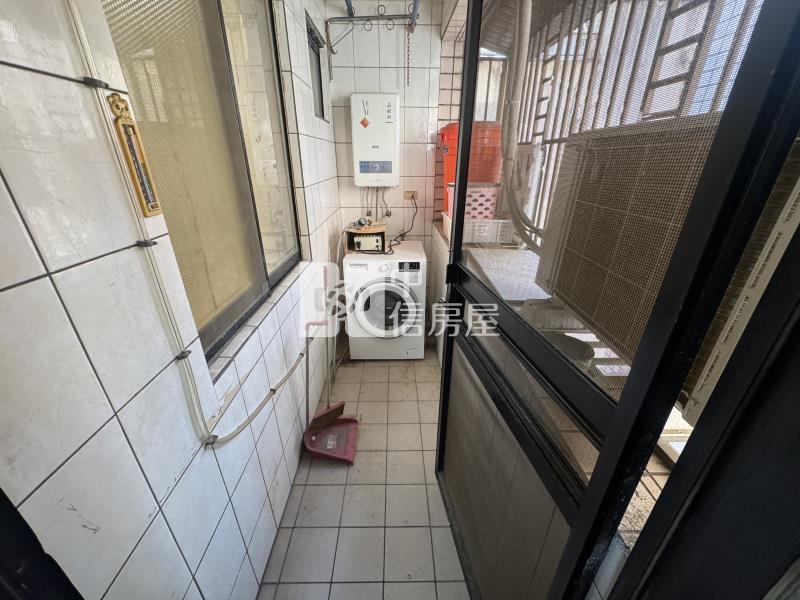 近健行科大電梯美四房房屋室內格局與周邊環境