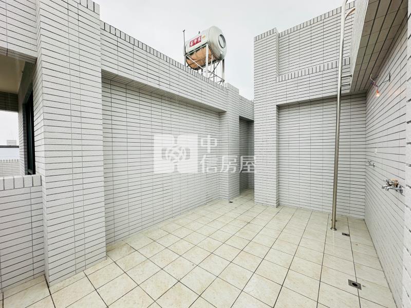 立鼎富域電梯雙車A5房屋室內格局與周邊環境