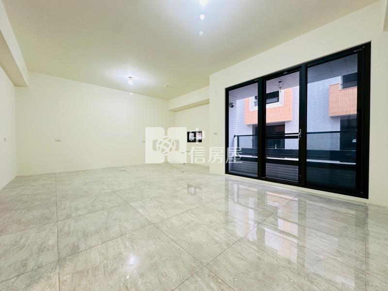 立鼎富域電梯雙車A5房屋室內格局與周邊環境