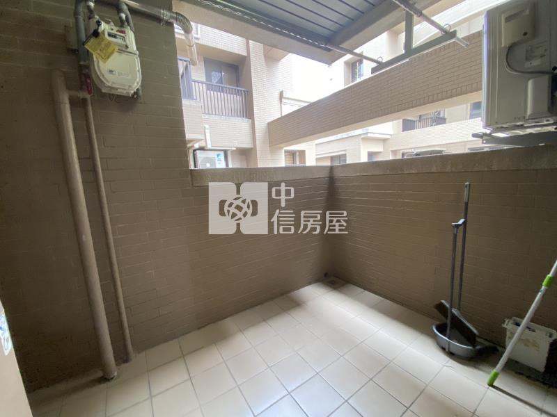 工學園道輕屋齡次次頂樓三房平車視野戶房屋室內格局與周邊環境