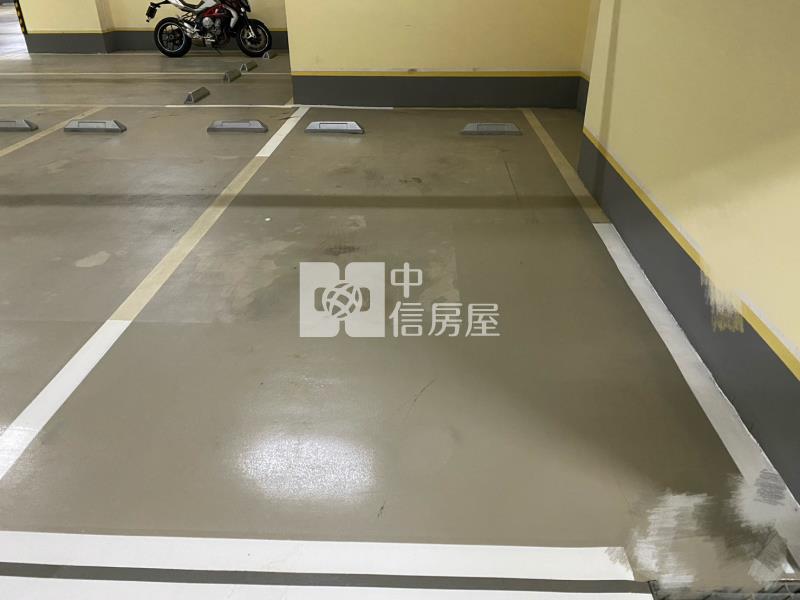 工學園道輕屋齡次次頂樓三房平車視野戶房屋室內格局與周邊環境