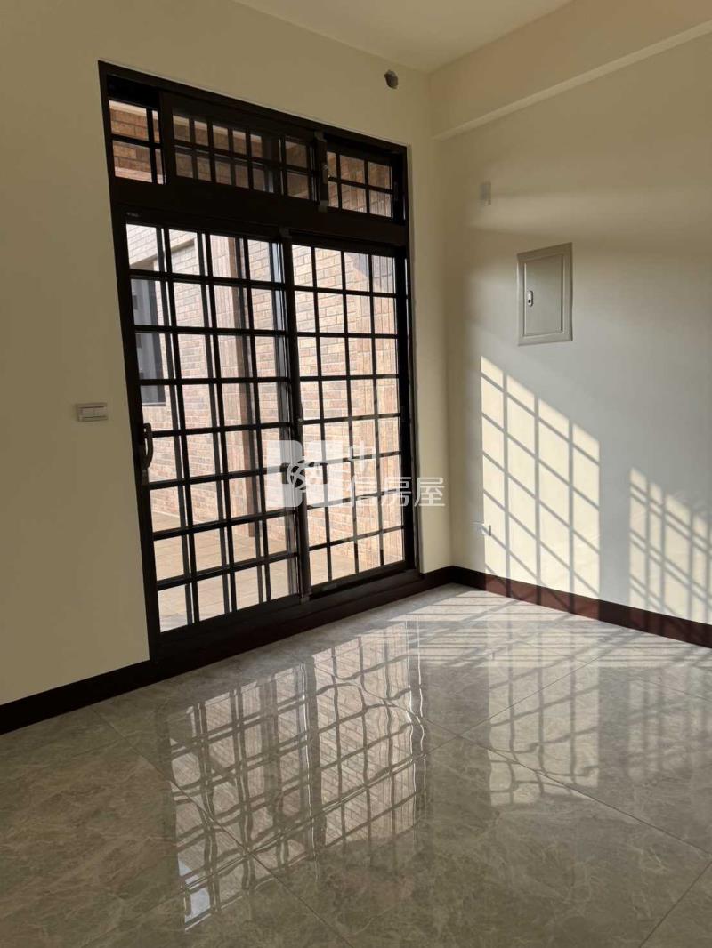 平鎮平興國中全新漂亮電梯別墅房屋室內格局與周邊環境