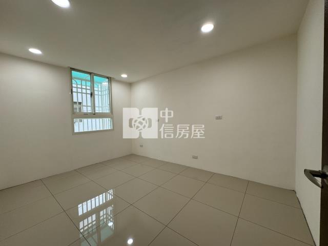 近台31旁全棟翻新孝親美透天房屋室內格局與周邊環境