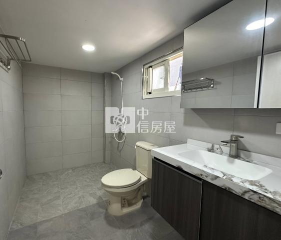 近台31旁全棟翻新孝親美透天房屋室內格局與周邊環境