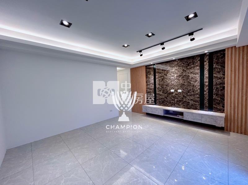 【冠軍】安樂百裝大戶房屋室內格局與周邊環境