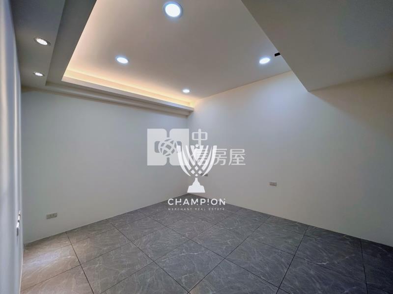 【冠軍】安樂百裝大戶房屋室內格局與周邊環境