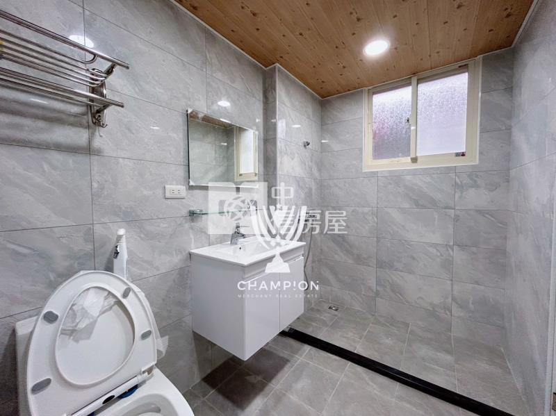 【冠軍】安樂百裝大戶房屋室內格局與周邊環境