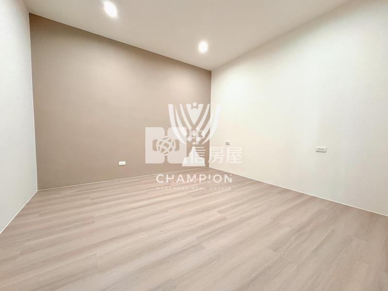 【冠軍】女中旁二樓房屋室內格局與周邊環境