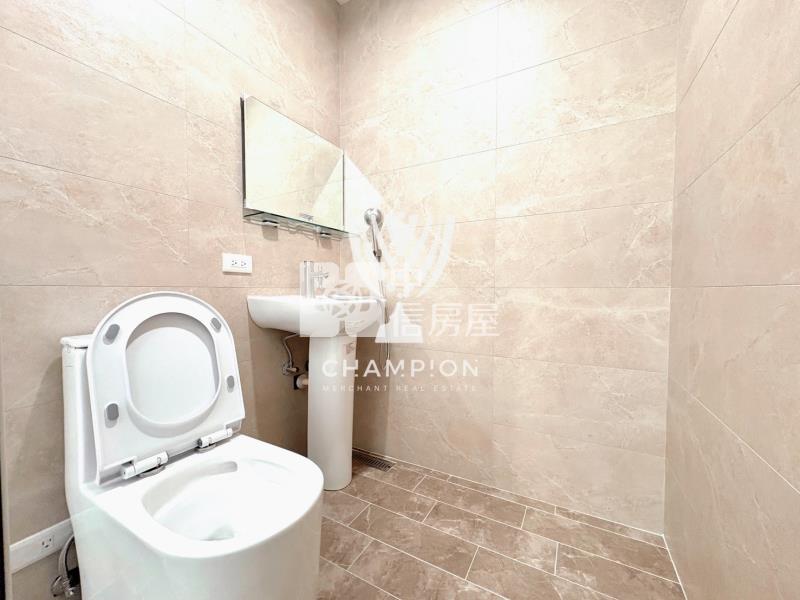 【冠軍】女中旁二樓房屋室內格局與周邊環境