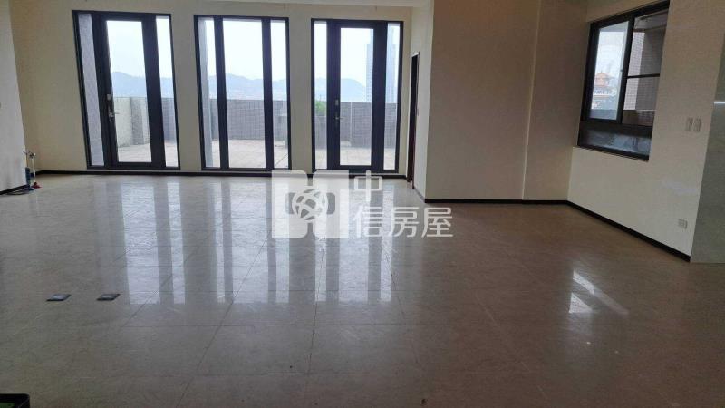 信義君悅指標性帝王宅+二平面車位房屋室內格局與周邊環境