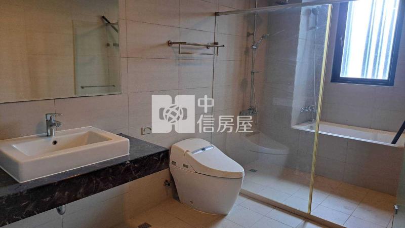 信義君悅指標性帝王宅+二平面車位房屋室內格局與周邊環境