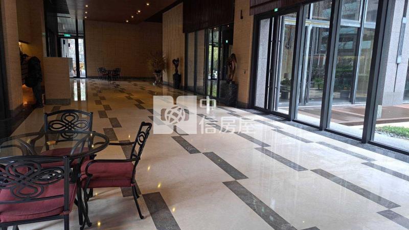 信義君悅指標性帝王宅+二平面車位房屋室內格局與周邊環境