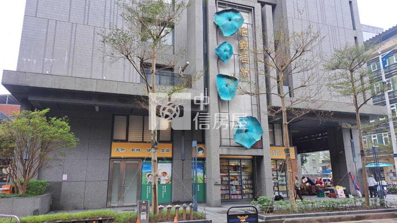 信義君悅指標性帝王宅+二平面車位房屋室內格局與周邊環境