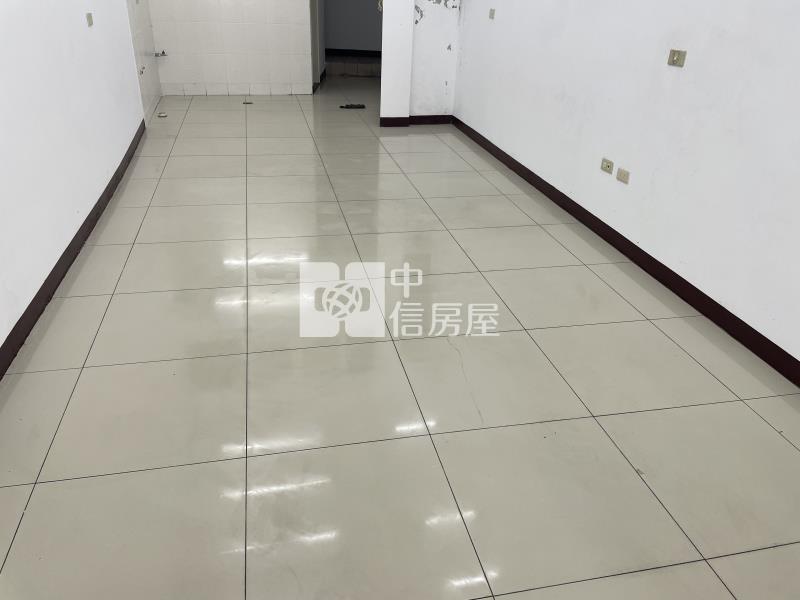 義一路黃金透天店面房屋室內格局與周邊環境