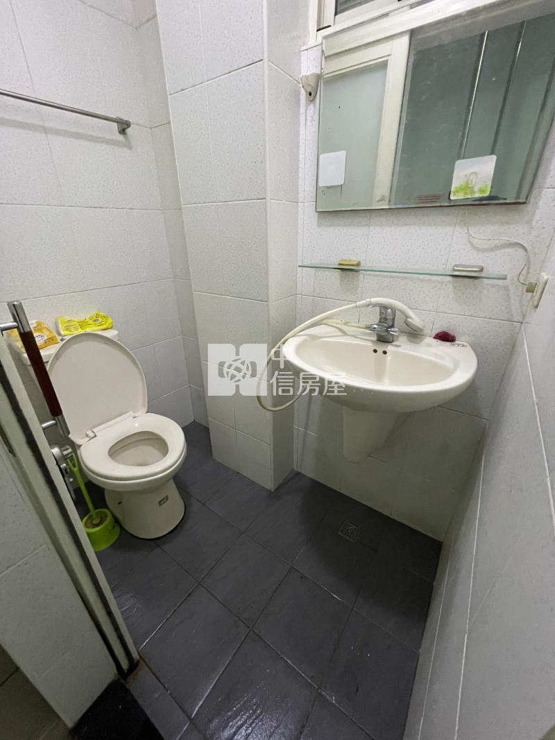 義一路黃金透天店面房屋室內格局與周邊環境