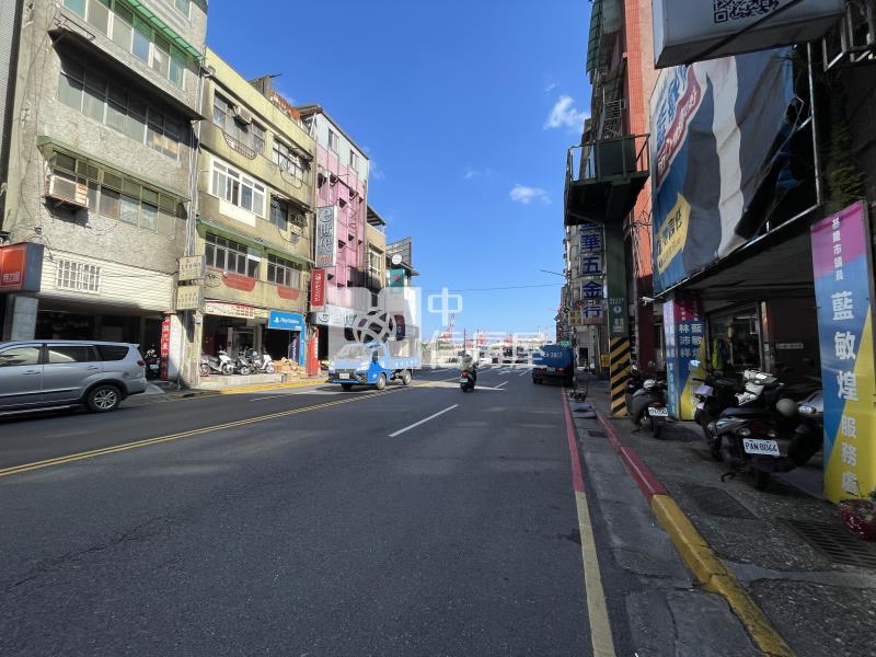 義一路黃金透天店面房屋室內格局與周邊環境