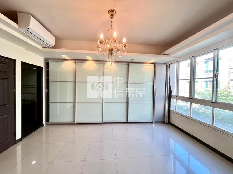 一中旁台中公園四房前院停車別墅房屋室內格局與周邊環境