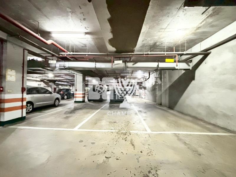 七堵近車站幸福人生2改1房+平面車位房屋室內格局與周邊環境