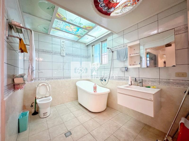 【冠軍】東信路凡爾賽一樓房屋室內格局與周邊環境