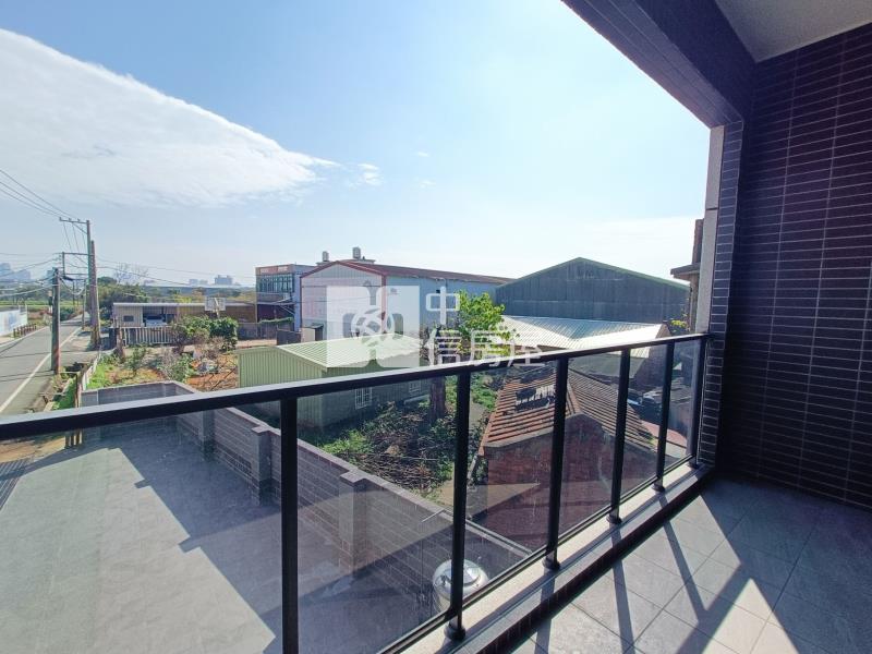 近青埔中潤青境全新美別墅(前院停車)-A房屋室內格局與周邊環境