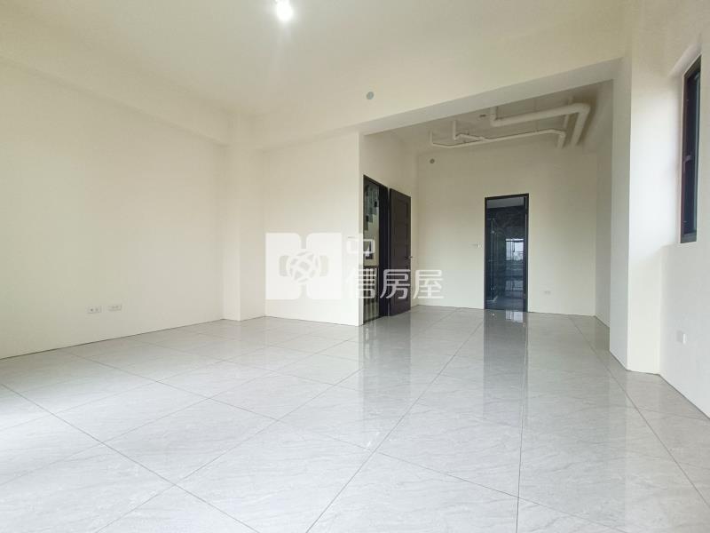 近青埔中潤青境全新美別墅(前院停車)-A房屋室內格局與周邊環境