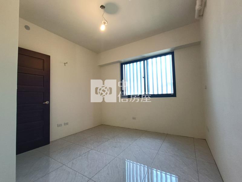 近青埔中潤青境全新美別墅(車庫停車)-B房屋室內格局與周邊環境