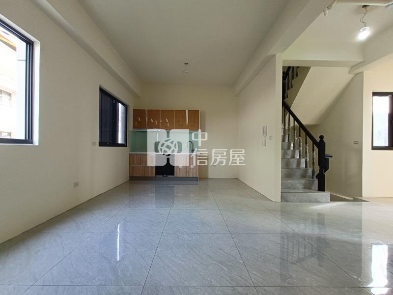 近青埔中潤青境全新美別墅(車庫停車)-B房屋室內格局與周邊環境