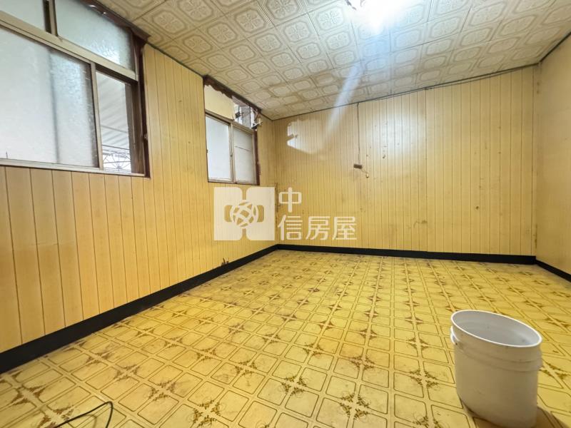 專任/忠貞市場龍岡國中透天房屋室內格局與周邊環境