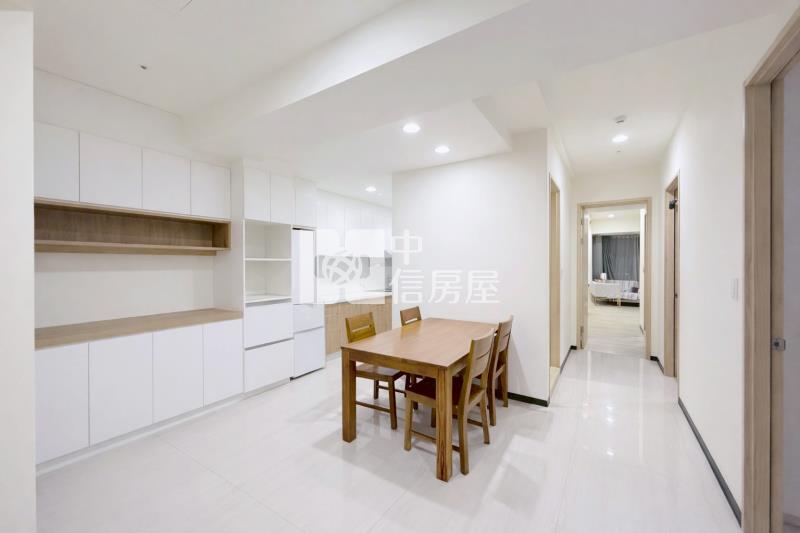 專任｜中港層峰超美三房平車房屋室內格局與周邊環境