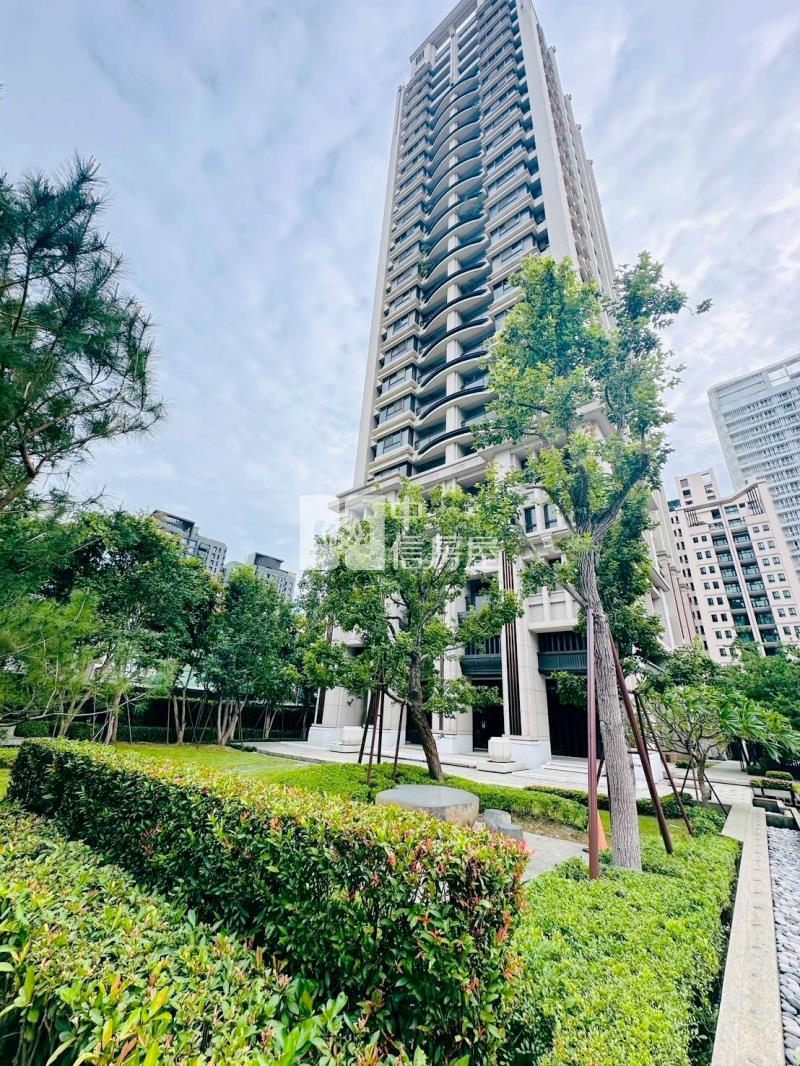 專任｜中港層峰超美三房平車房屋室內格局與周邊環境