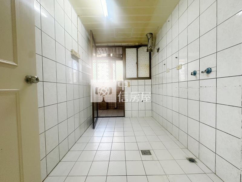 香格里拉電梯三房房屋室內格局與周邊環境