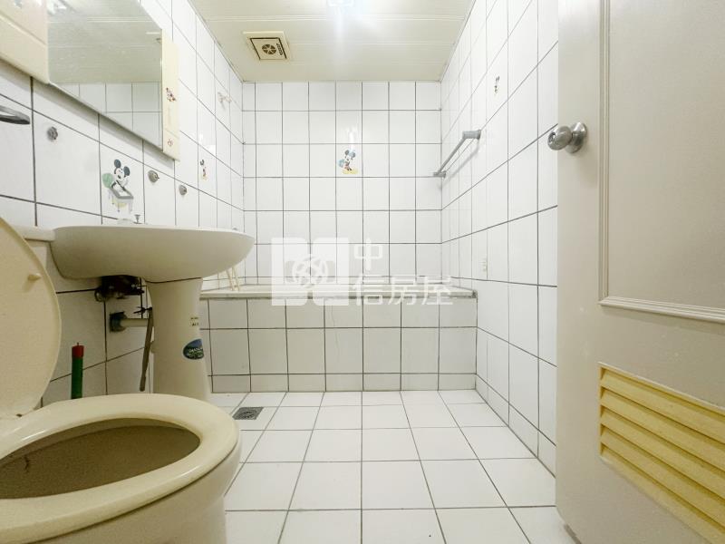 香格里拉電梯三房房屋室內格局與周邊環境