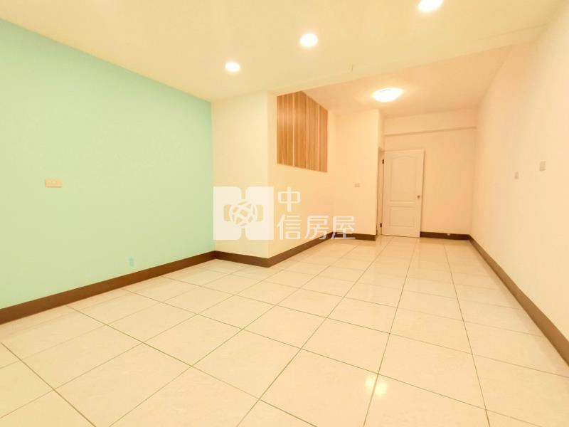 d-02林園五福路美透天房屋室內格局與周邊環境