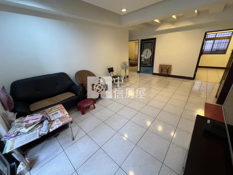 竹東光武街電梯三房車房屋室內格局與周邊環境