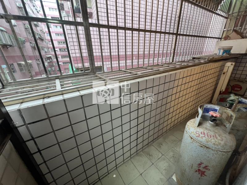 竹東光武街電梯三房車房屋室內格局與周邊環境