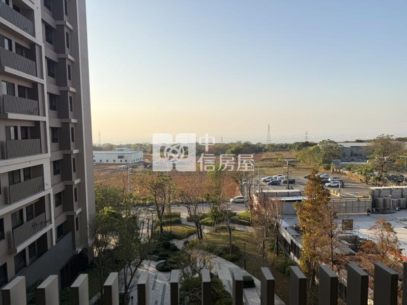 精銳闊視野2房2衛平面車位房屋室內格局與周邊環境