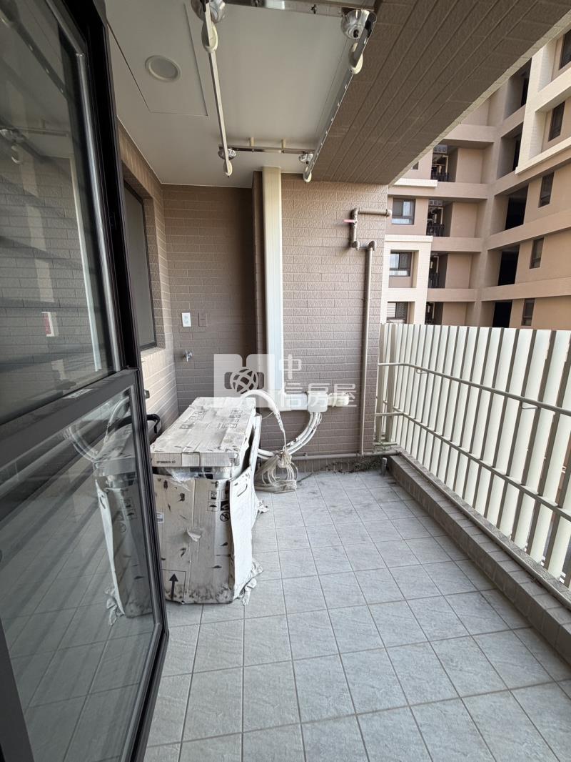 精銳闊視野2房2衛平面車位房屋室內格局與周邊環境