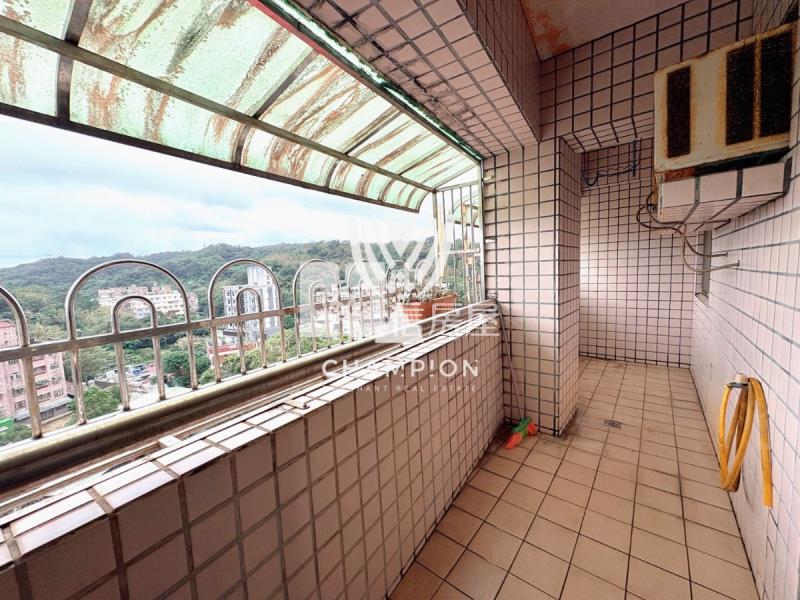 【冠軍】凱撒大地前區二房房屋室內格局與周邊環境