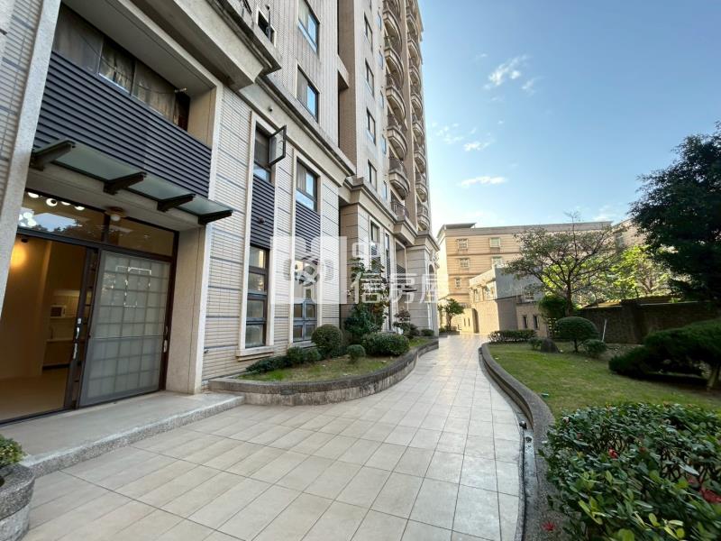 【安家】內壢後站鼎藏晶華1F挑高2房車房屋室內格局與周邊環境