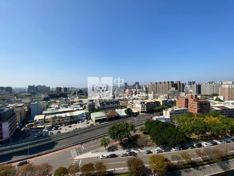 專簽柳川園道旁3大房休旅車位視野戶房屋室內格局與周邊環境