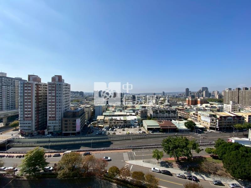 專簽柳川園道旁3大房休旅車位視野戶房屋室內格局與周邊環境