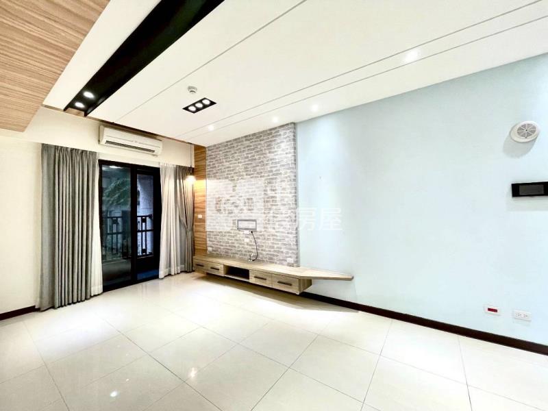 麗思卡登2房車房屋室內格局與周邊環境