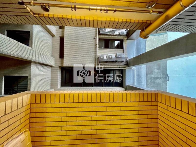 麗思卡登2房車房屋室內格局與周邊環境