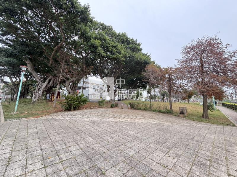 四維商圈電梯美三房車房屋室內格局與周邊環境